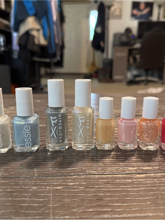 Essie Other - Essie & Expressie Nail Polish Set